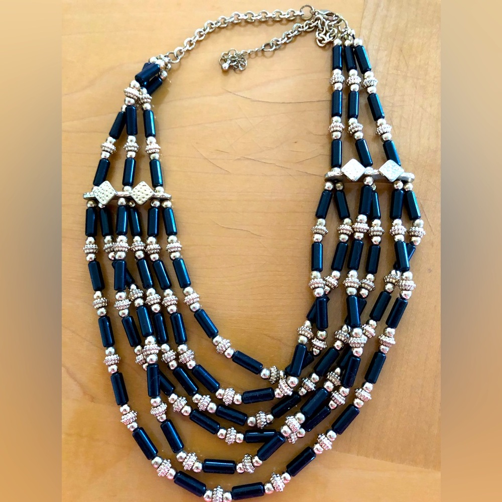 Fashion black and gold necklace